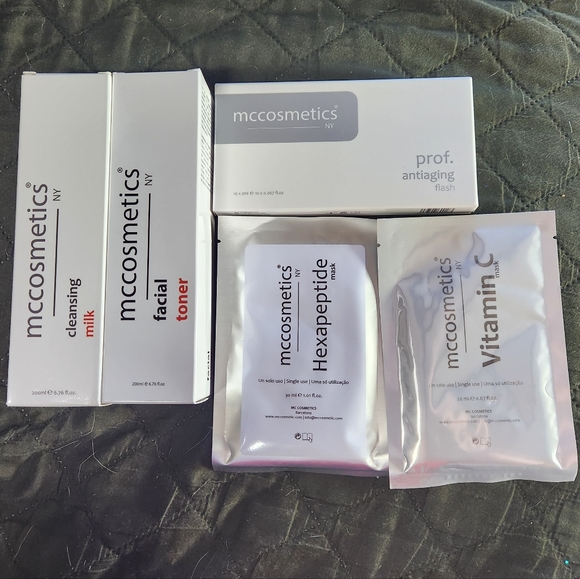 mccosmetics Other - McCosmetics NY Skincare Bundle